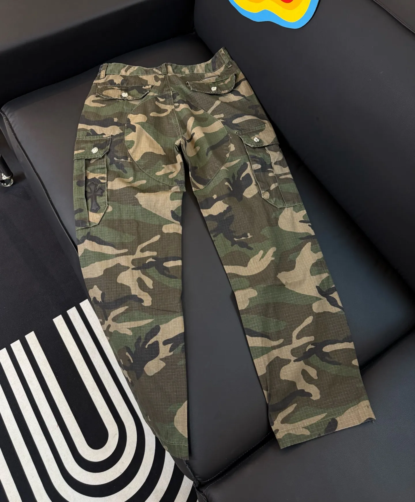 P280 Style number: D312 Chrome Hearts Chrome Hearts camouflage work jeans Color #Camouflage Size #S-Xxl (28 30 32 34 36) 28 Waist 74 Hip 102 Length 101 30 Waist 78 Hip 106 Length 102 32 Waist 82 Hip 110 Length 103 34 Waist 86 Hips 114 Pants length 104 36 Waist 90 Hips 118 Pants length 106 SIZE#28 30 32 34 36 (s m l xl xxl)